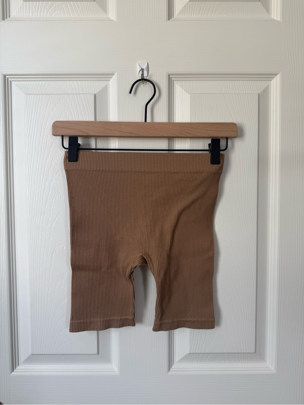 Ribbed High-Waist Bike Shorts - Brown